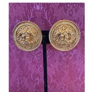 Chanel Vintage Filigree Round Clip on Earrings 24k Gold Plated Authentic CoA